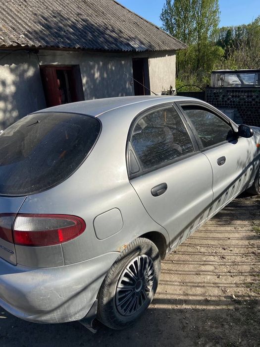 Автомобіль на повному ходу!!!