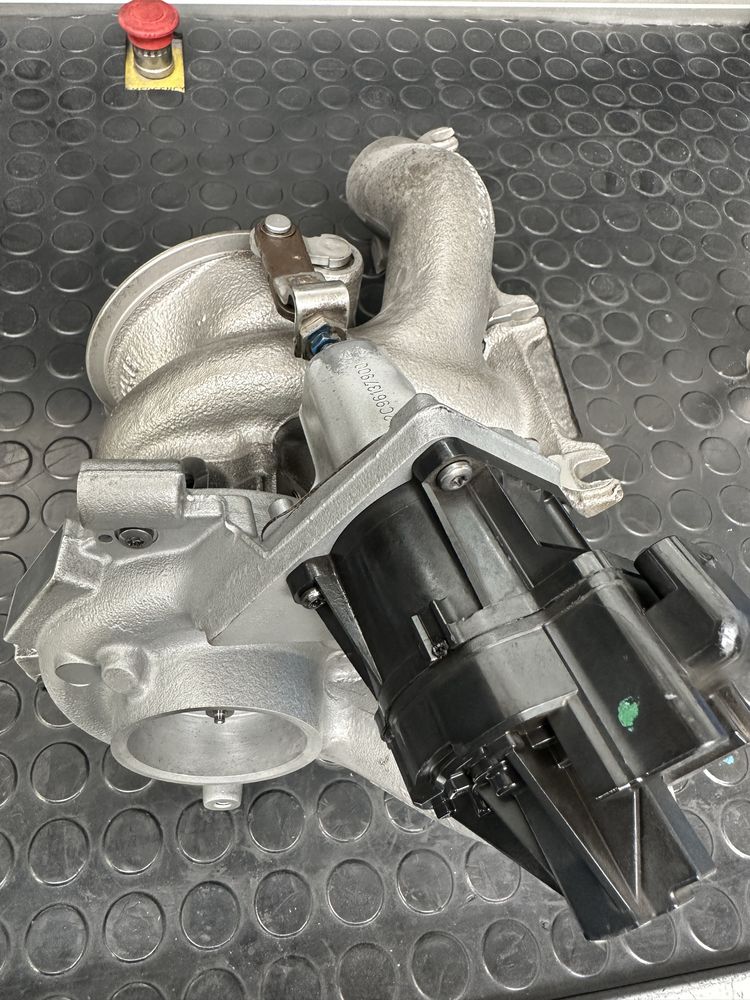 Turbo bmw i8 reconstruido