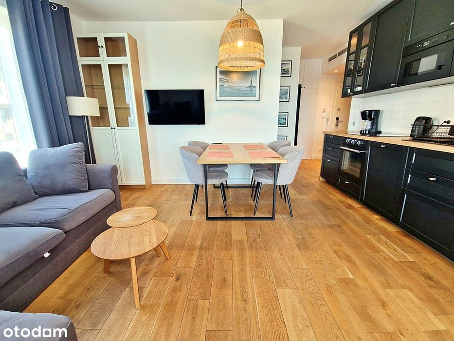 Blu apartaments. Apartament z pięknym tarasem i miejscem postojowym.