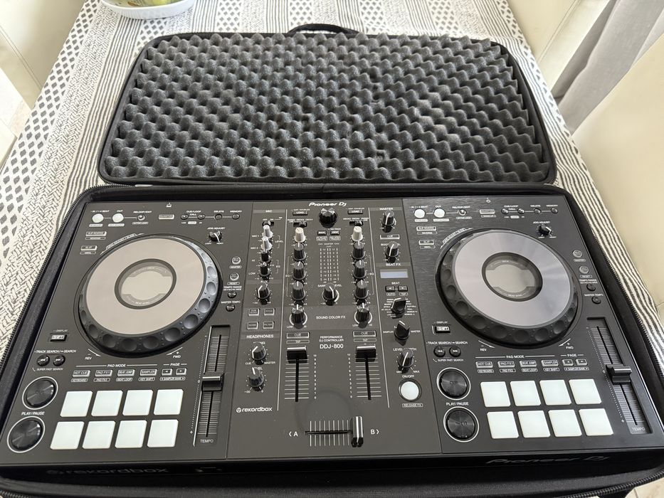 Vendo Controlador Pioneer DDJ 800 + Case Oficial