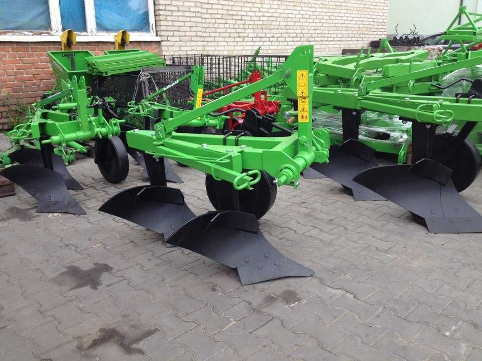 Плуг 2 3 4 5 корпусний Bomet