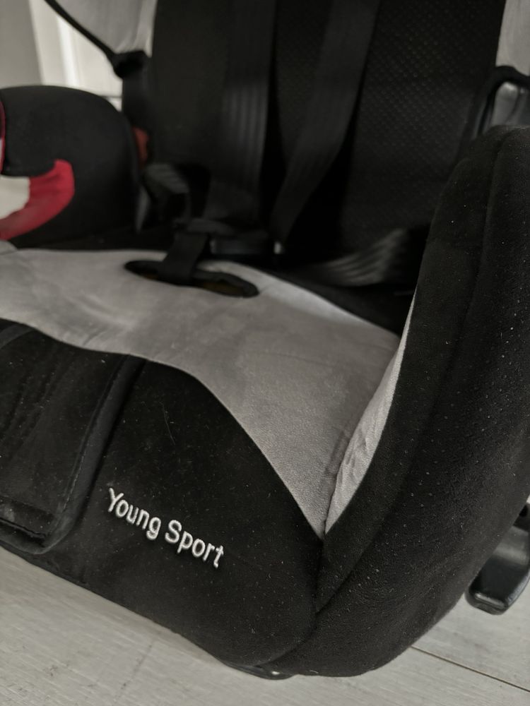 RECARO Young Sport fotelik samochodowy