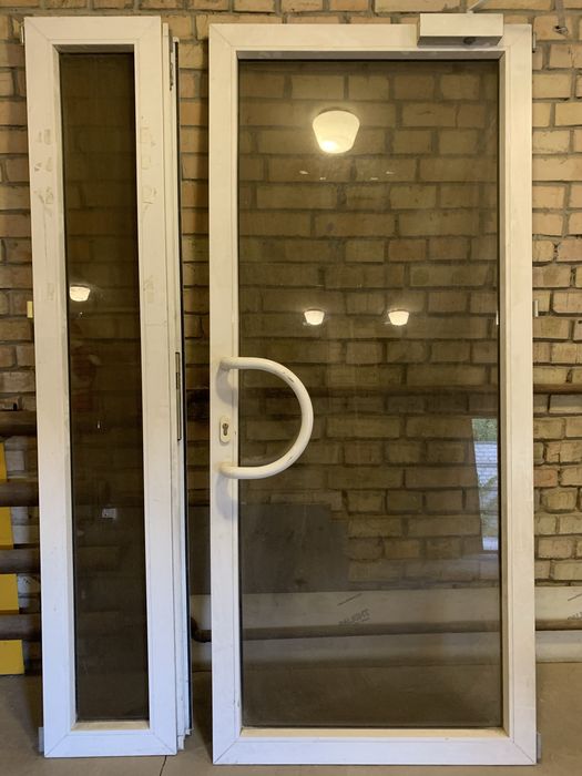 Металевопластикові  двері вхідні