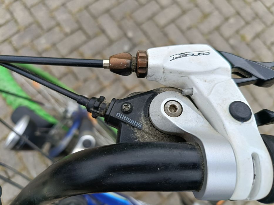 Sprzedam rower młodzieżowy.