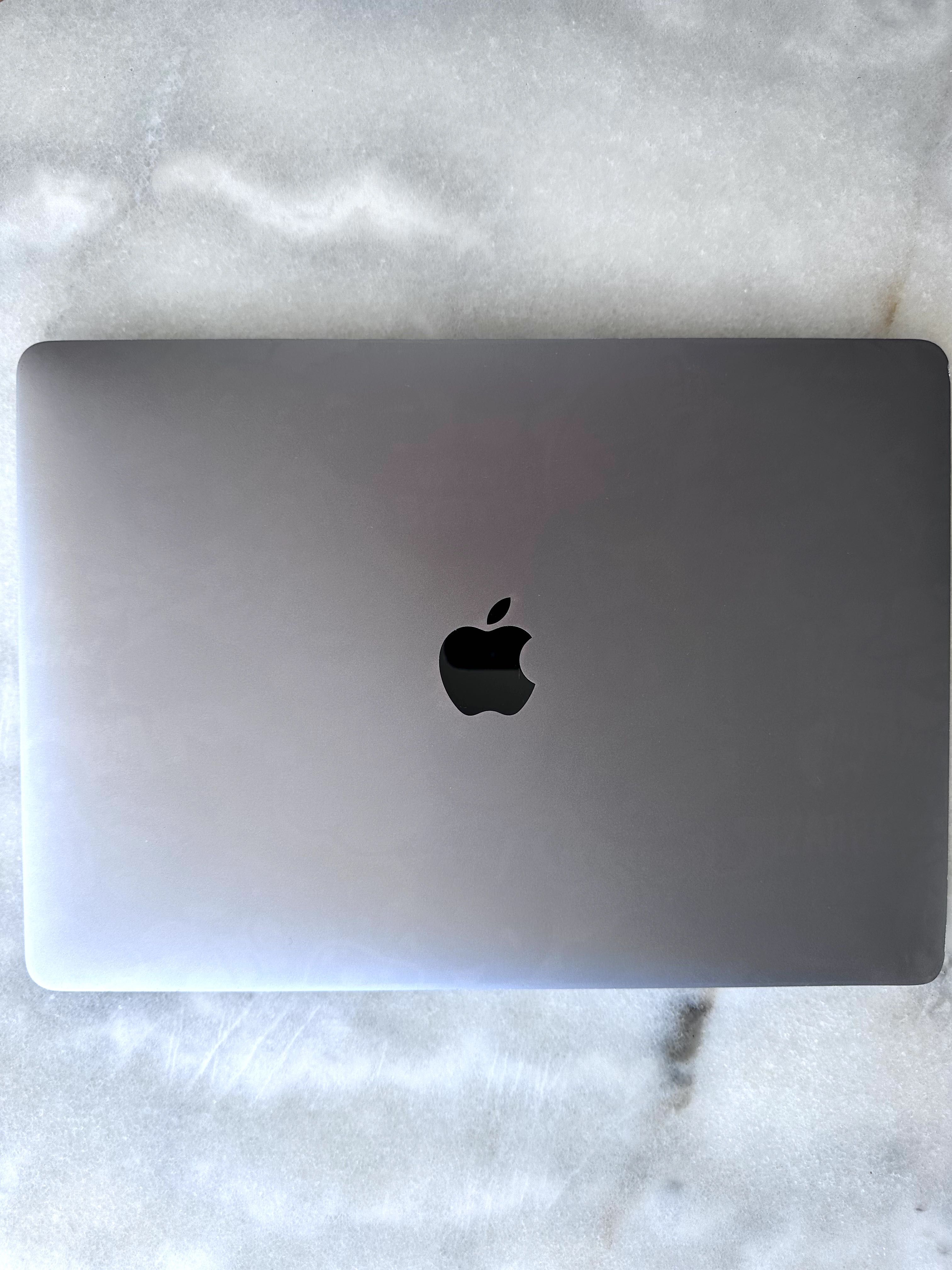 MacBook Pro 2017 Retina с Touch Bar (A1706)
