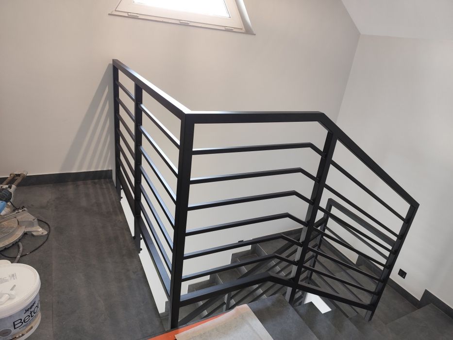 Balustrady wewnętrzne i zewnętrzne