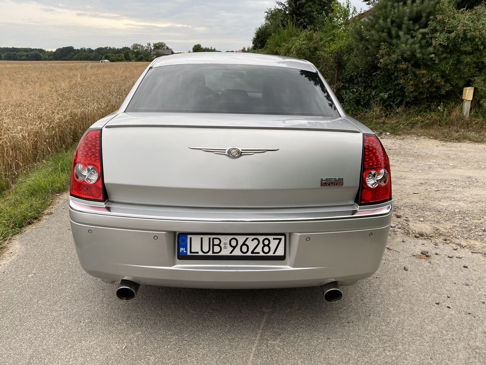 300C 5.7 Hemi 340KM koła 22’