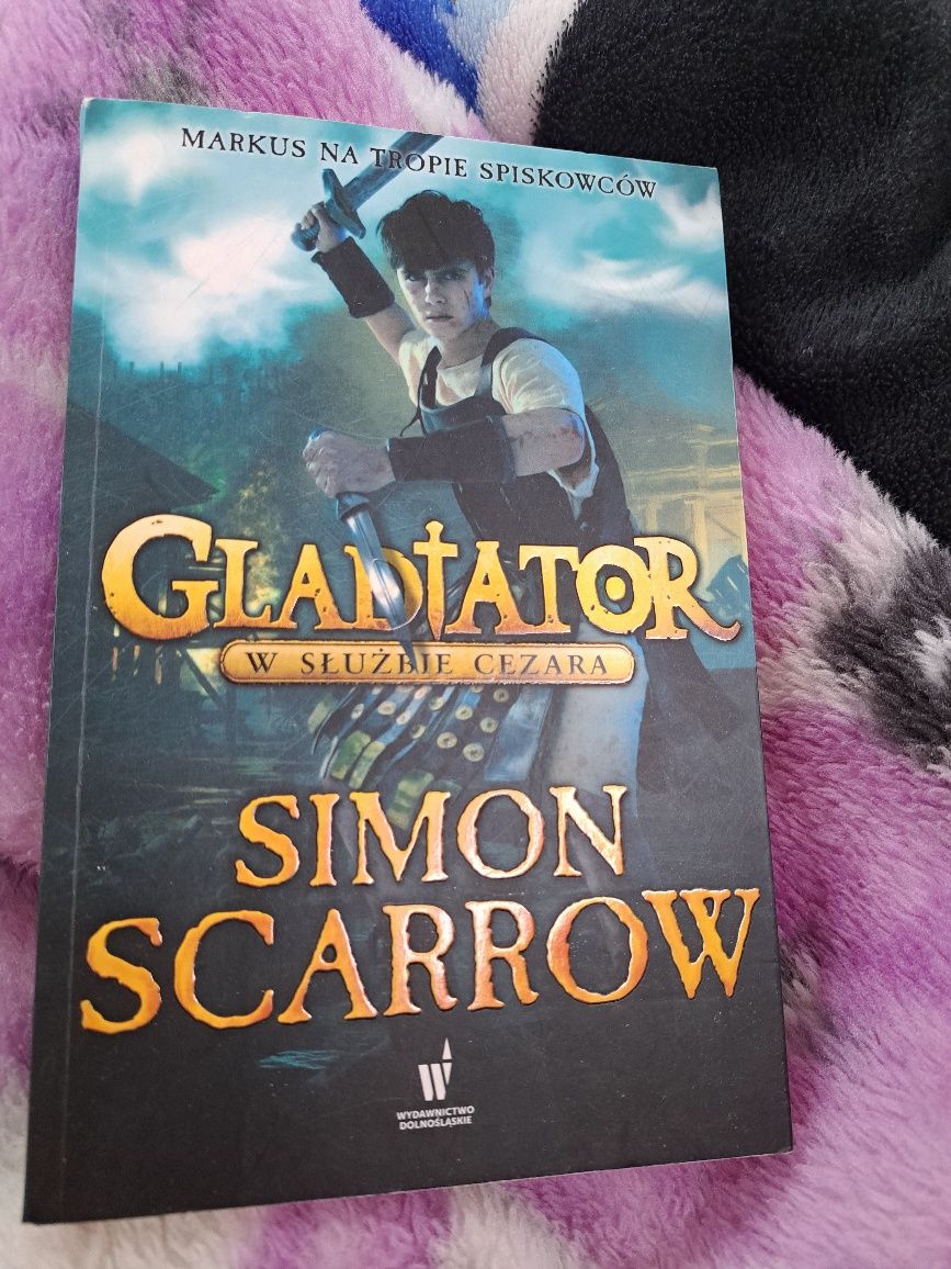 Ksiazka Gladiator w sluzbie Cezara Scarrow