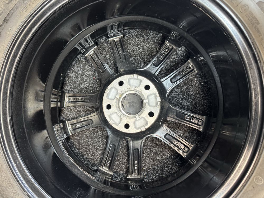 Диски Б/У разом з резиною 7R17 5x114.3 ET43.5 Dia67.1 KH227017 B