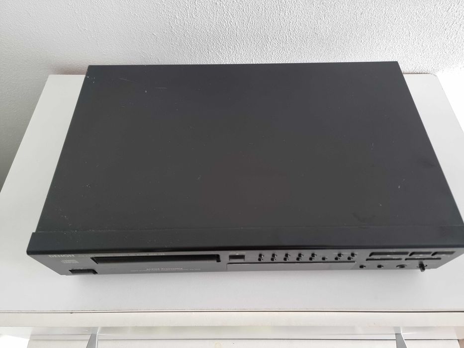 Odtwarzacz CD Denon 725