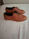 Sapatos NOVOS marca Perkes