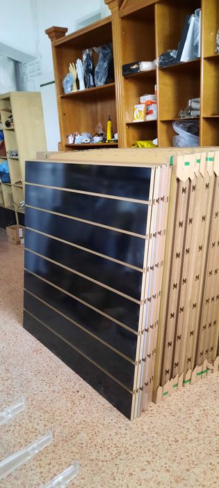 Paineis, Expositores e Manequins para Lojas (NOVOS)