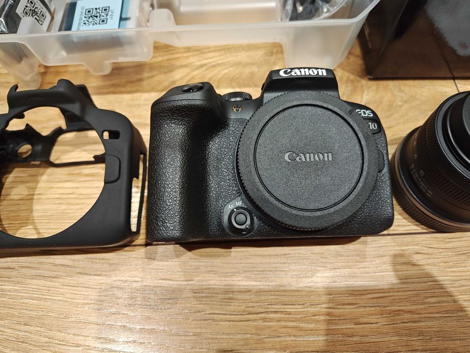 Aparat Canon EOS R10 z obiektywem Canon RF-S 18-45mm f/4.5-6.3 IS STM