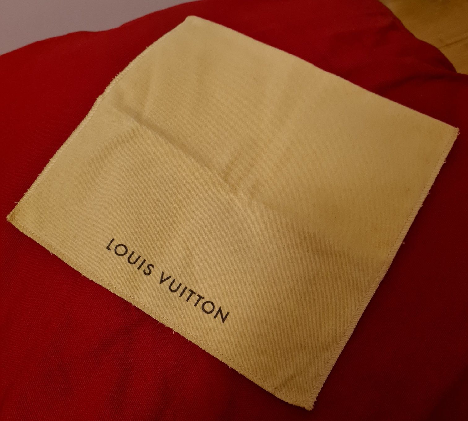 Louis Vuitton Dust Bag + Etiqueta