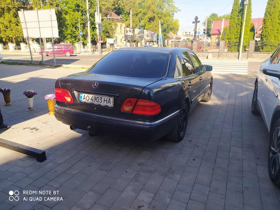 Мерседес E200 або обмин