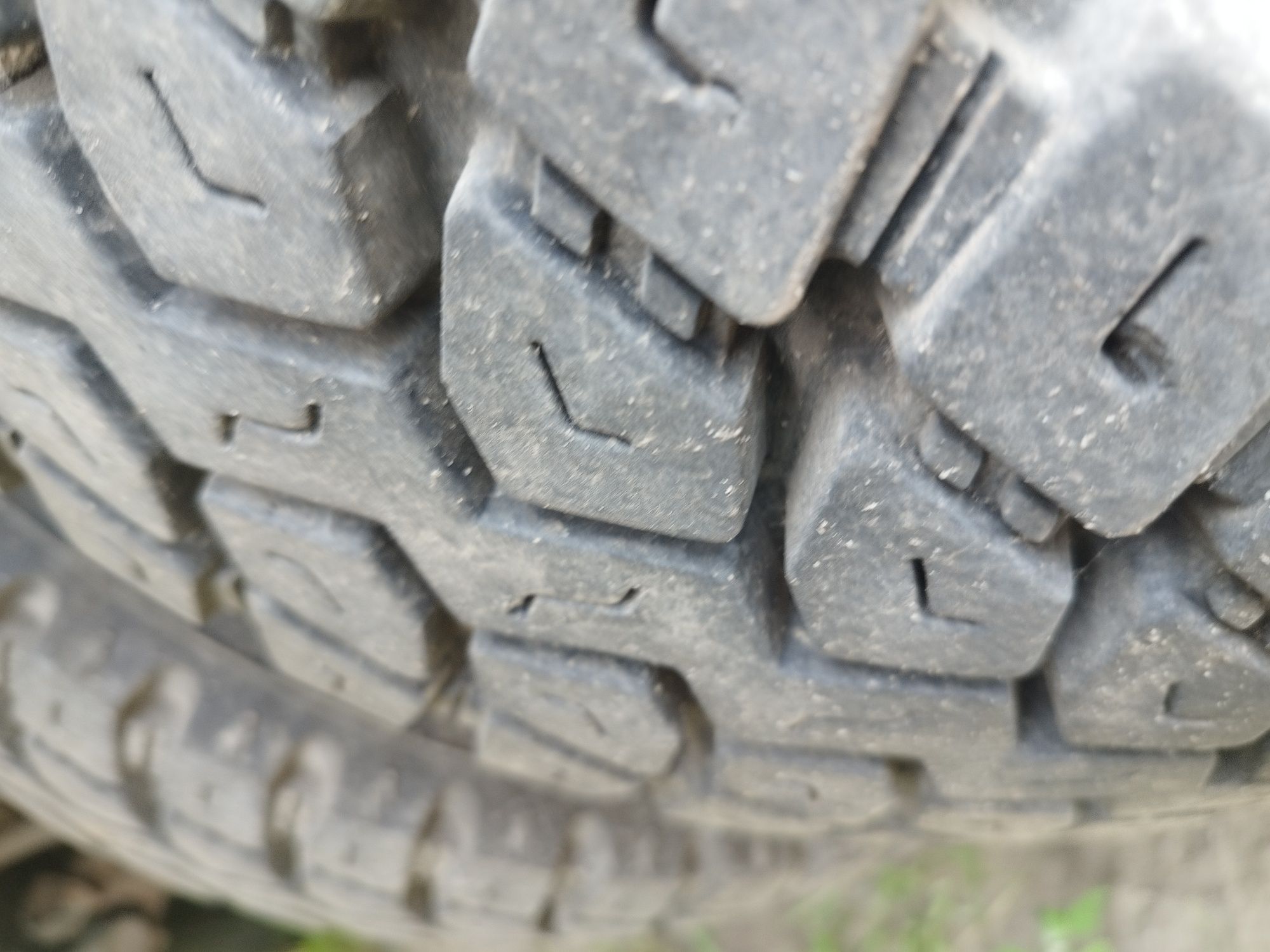 Koła 17,5 felgi opony Daf 45 235/75/R17.5 Triangle TR689