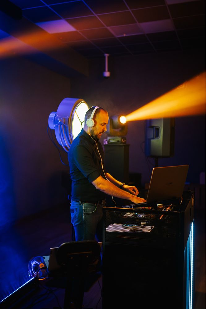 DJ Wodzirej Imprezy Okolicznościowe Urodziny Jubileusz Atrakcyjne Ceny