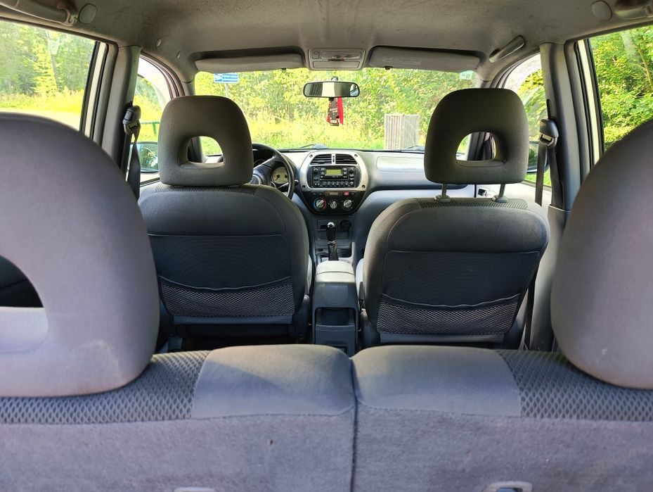 Sprzedam Toyotę RAV4 z 2002 roku 2.0 diesel