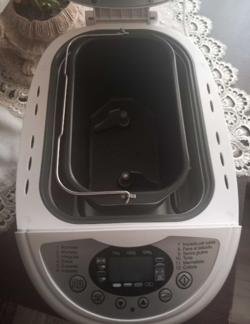 Продам хлебопечку