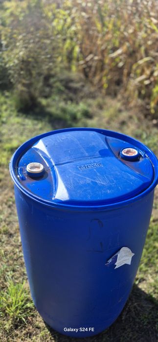 Beczka plastikowa 200l