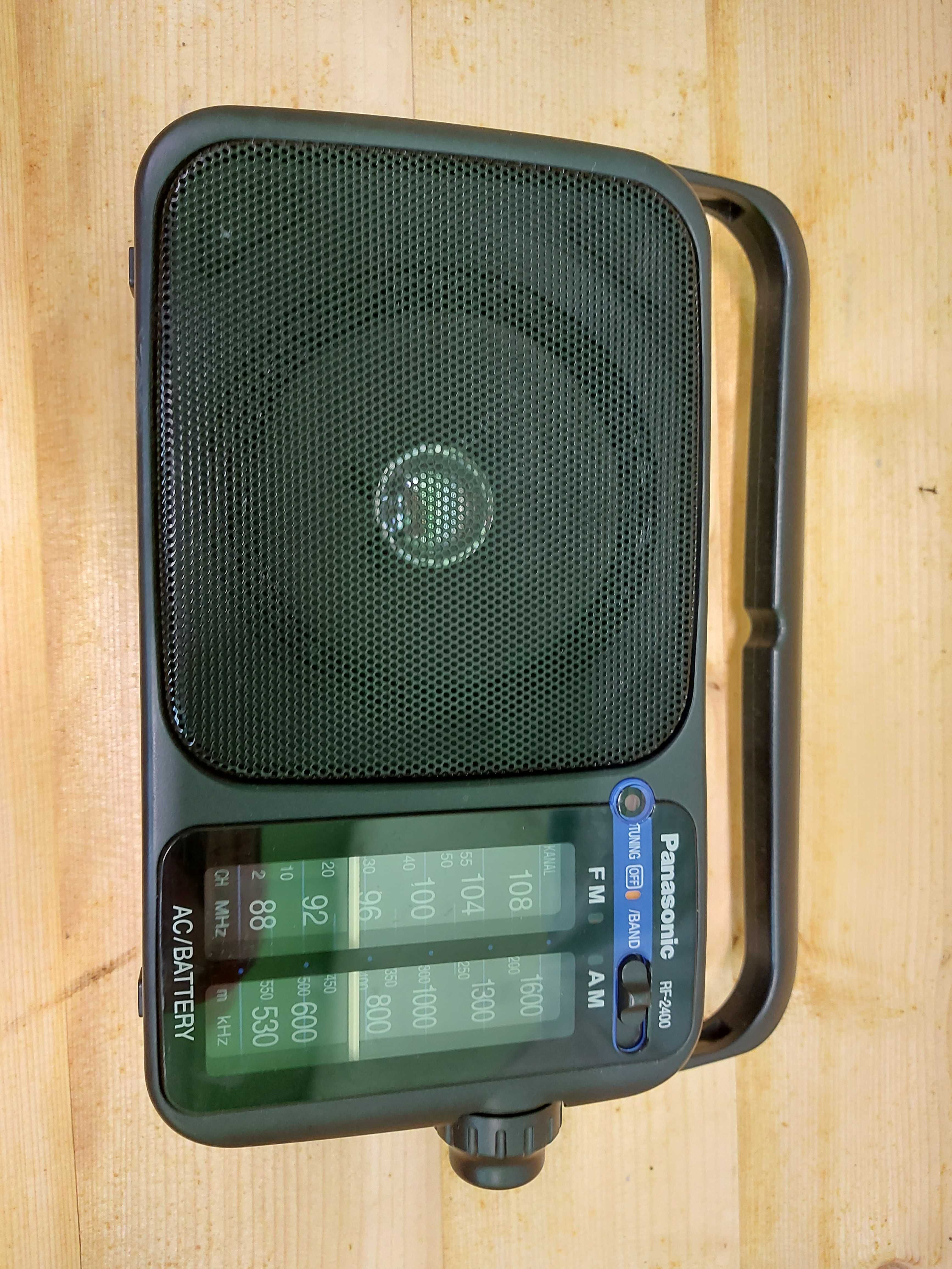 Radio sieciowo-bateryjne AM, FM Panasonic RF-2400