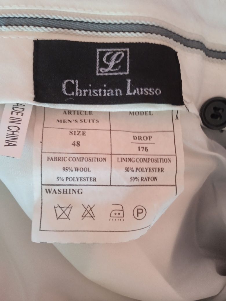 Продаю классический мужской костюм Christian Lusso (р-р 48)