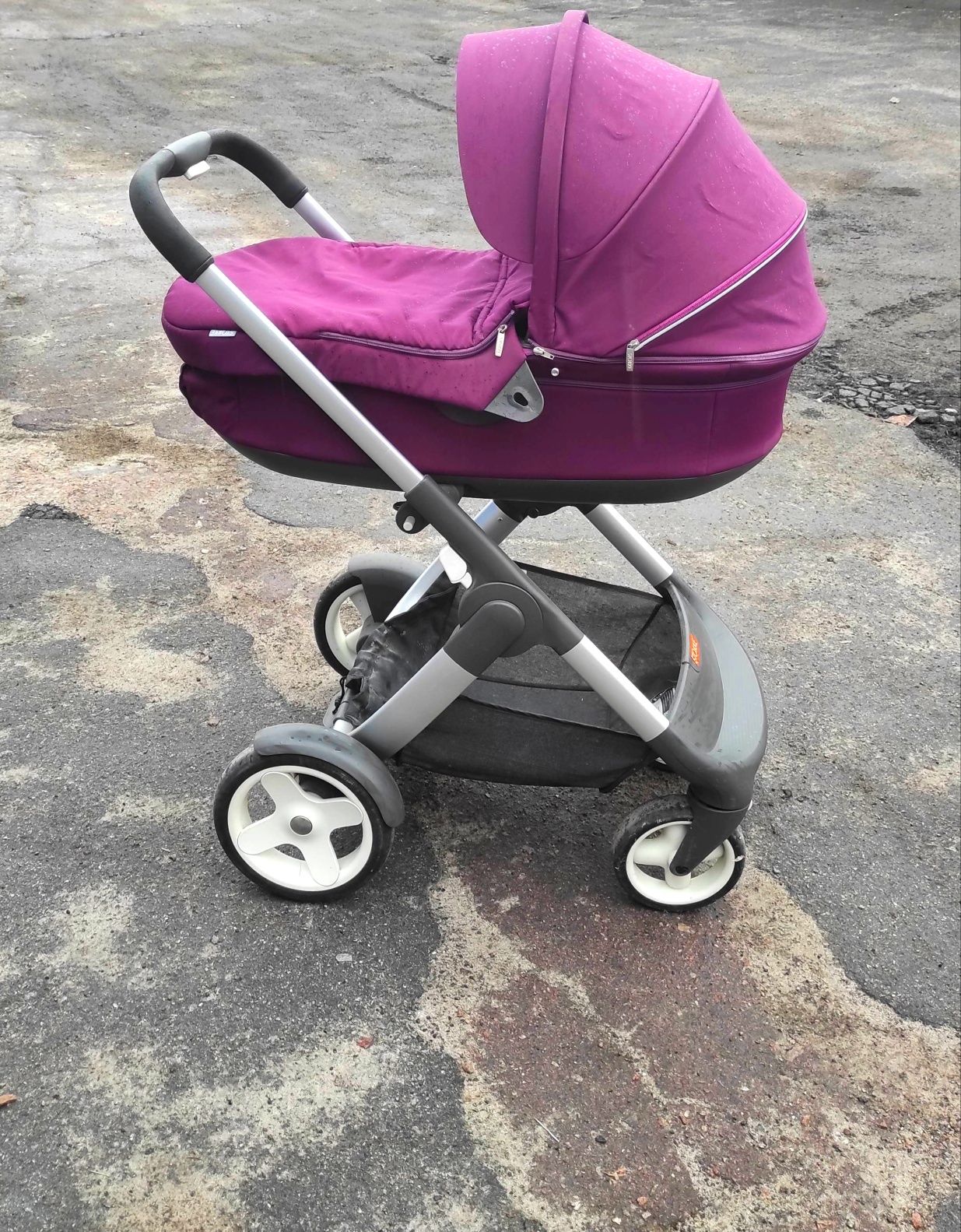 Продам коляску Stokke Cruze