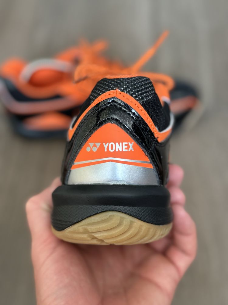 Кроссовки YONEX Power Cushion 40 25.5 см