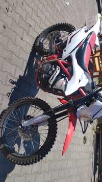 Cross 250 zadbany