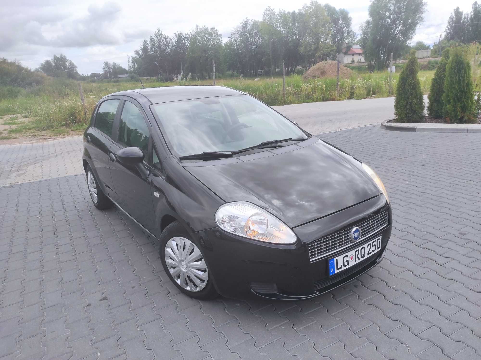 Fiat Grande Punto 1,4 benz,z Niemiec,opłacony,5 drzwi,klima,2007 rok