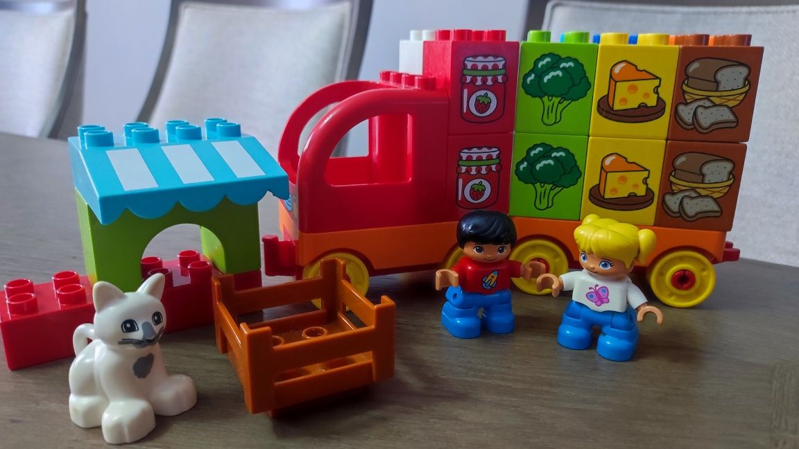 LEGO Duplo ciężarówka z jedzeniem