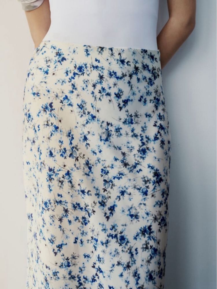Zara спідниця розмір xs