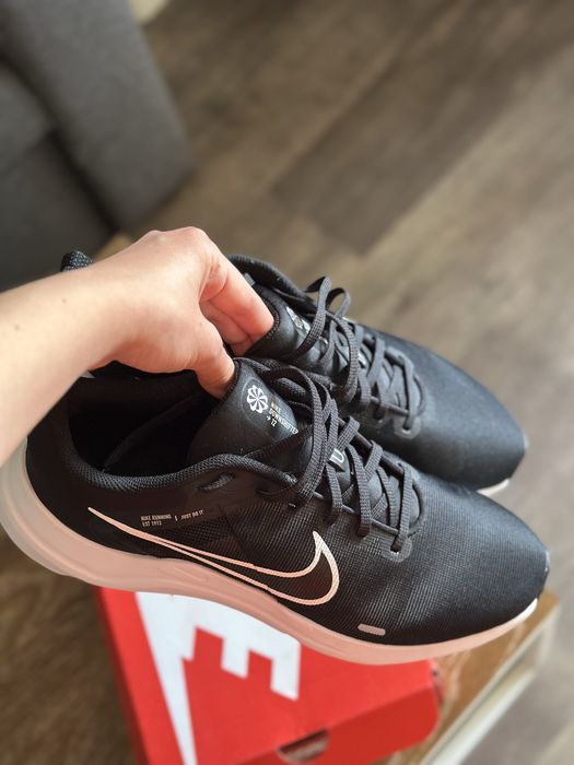 кросівки Nike абсолютно нові
