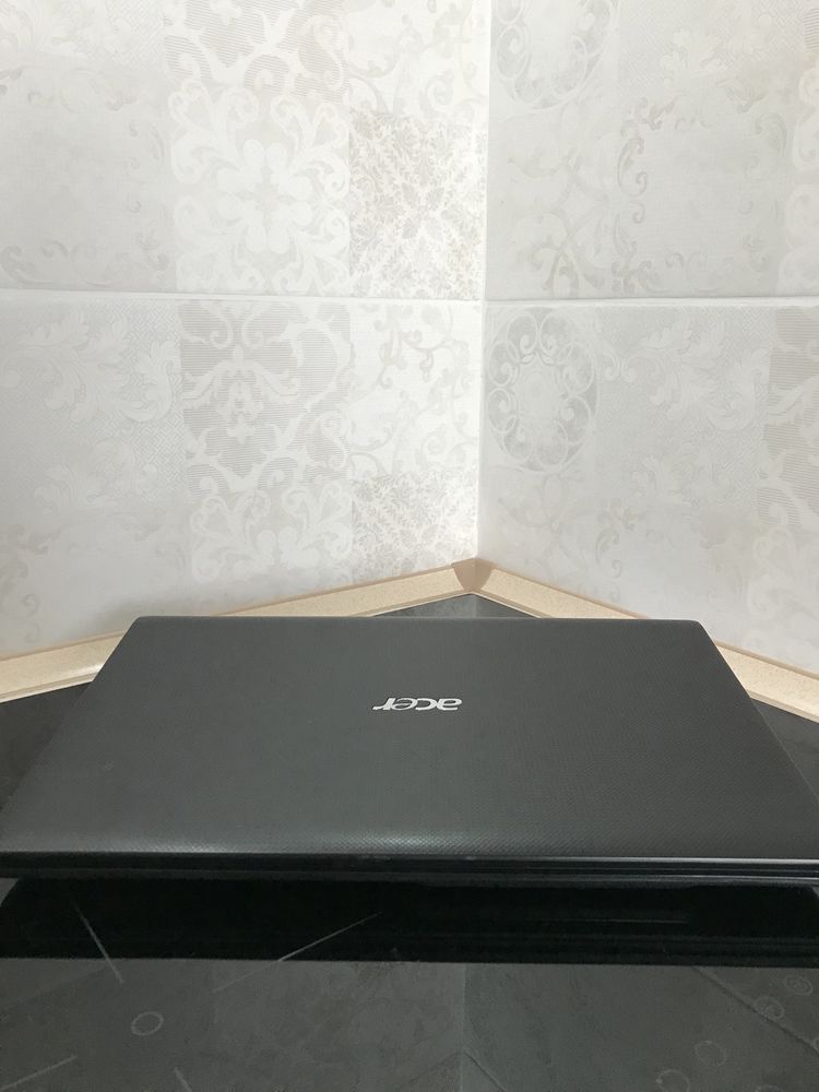 Ноутбук Acer в ідеальному стані!