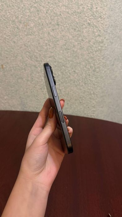 Apple iphone Айфон 16 128гб чорний