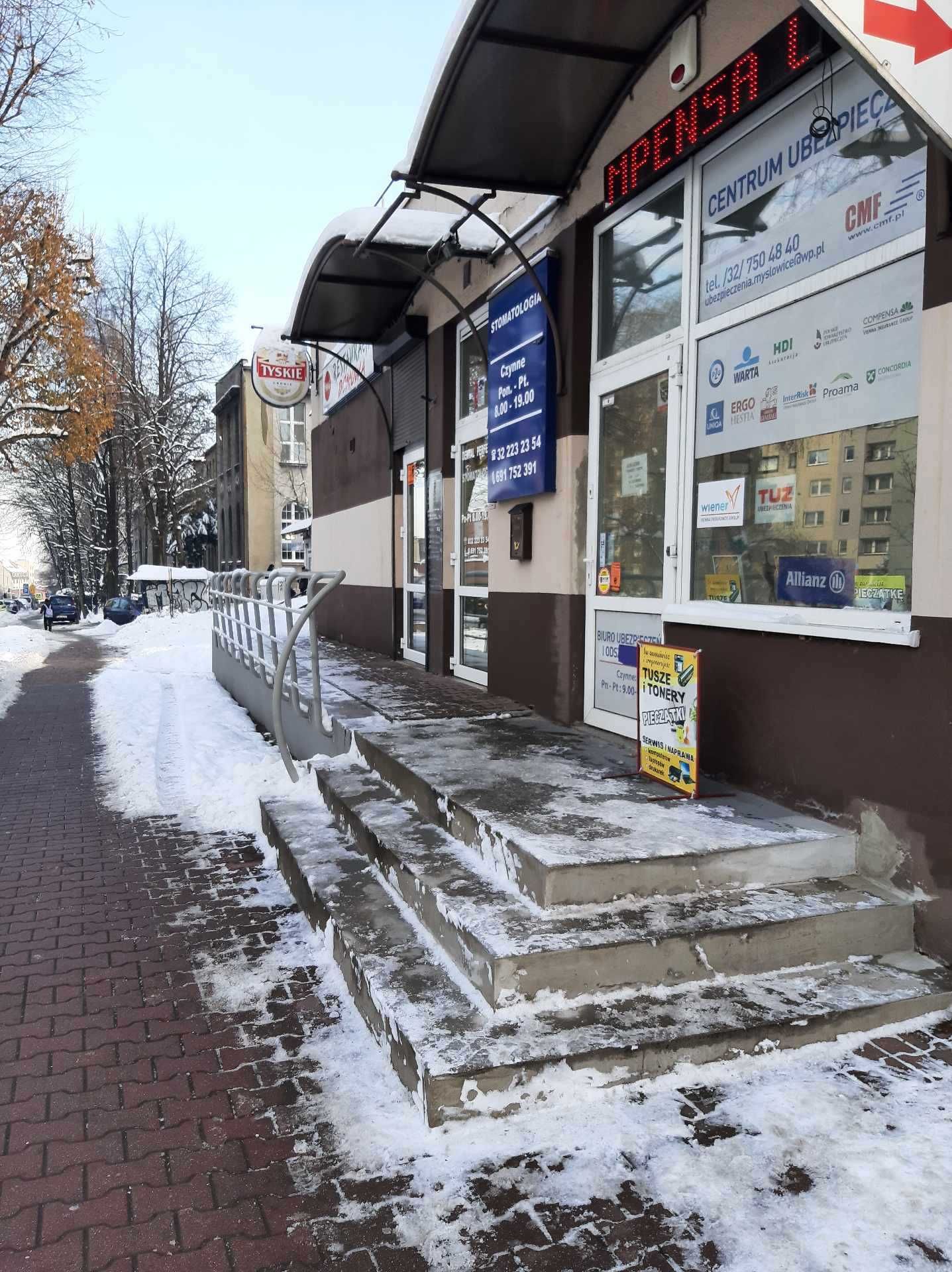 lokal biurowo-usługowy 16,8m2 w centrum do wynajęcia