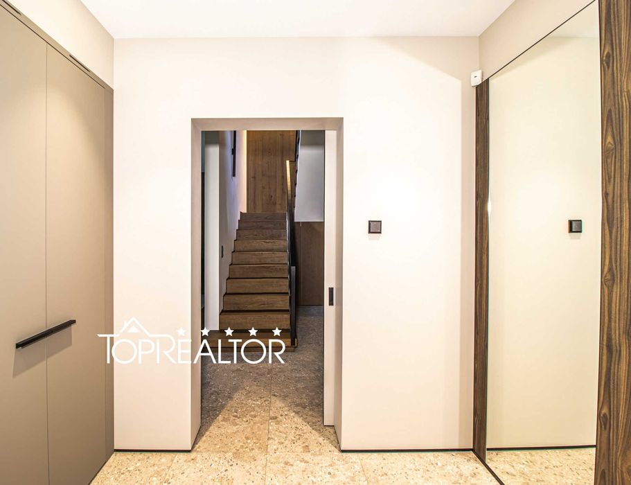 Продам 2-поверховий котедж у селищі Лісове. Лісопарк