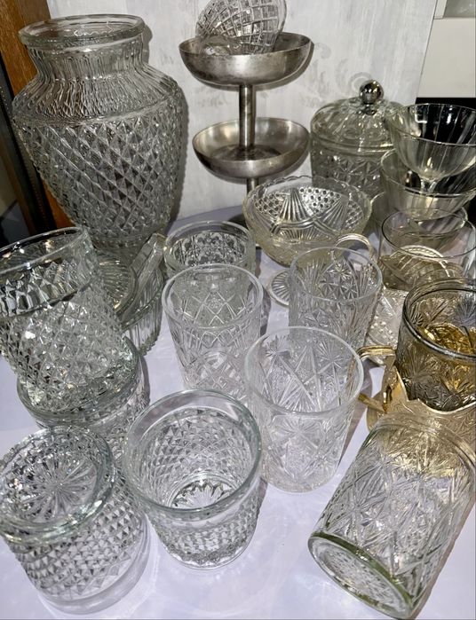 Старинные стаканы, ваза, креманки