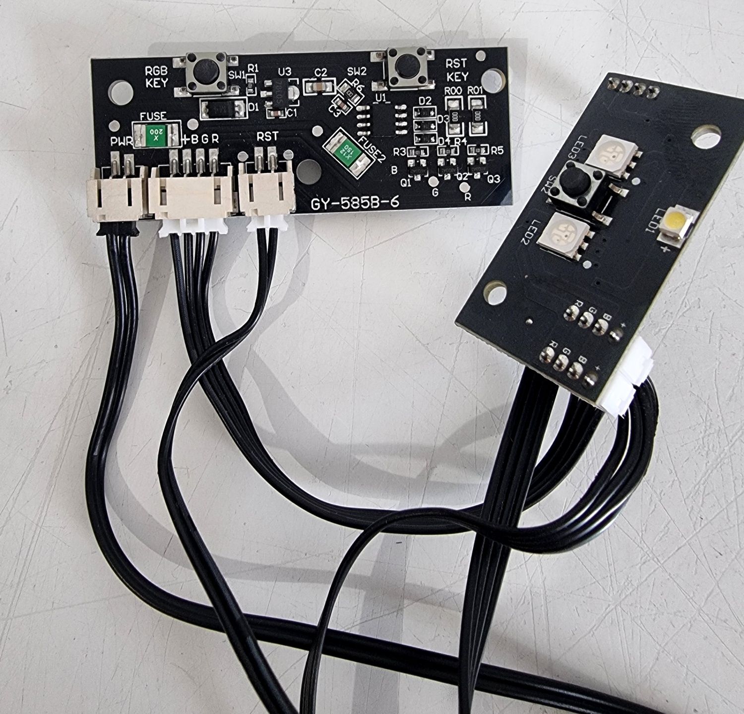 Płytki sterujące wentylatorami RGB/led z okablowaniem i SATA zestaw du