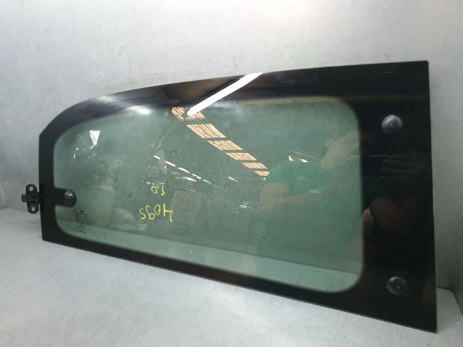 Vidro porta trás direito RENAULT Twingo III (BCM_)