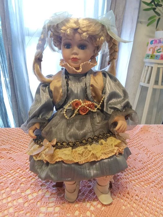 "Boneca de Vintage de Vidal: Beleza Atemporal"