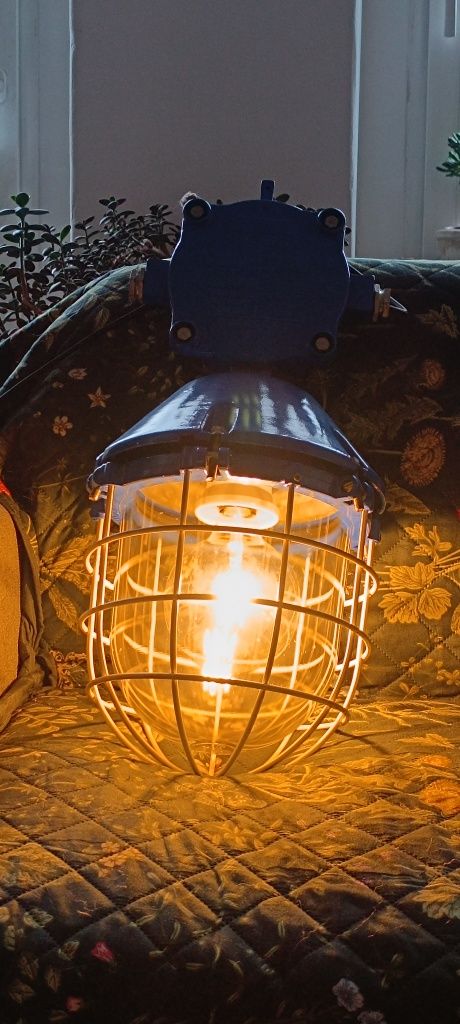 Lampy loftowe indusrialne OMP-250