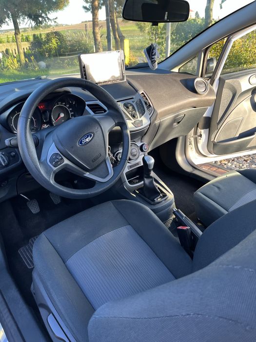 Ford fiesta mk7 2010 rok GAZ niski przebieg