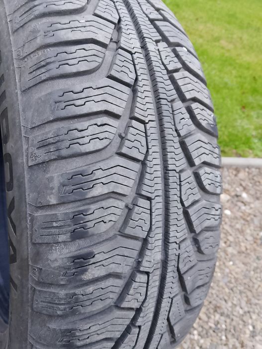 Opony zimowe UNIROYAL 215/65 R16