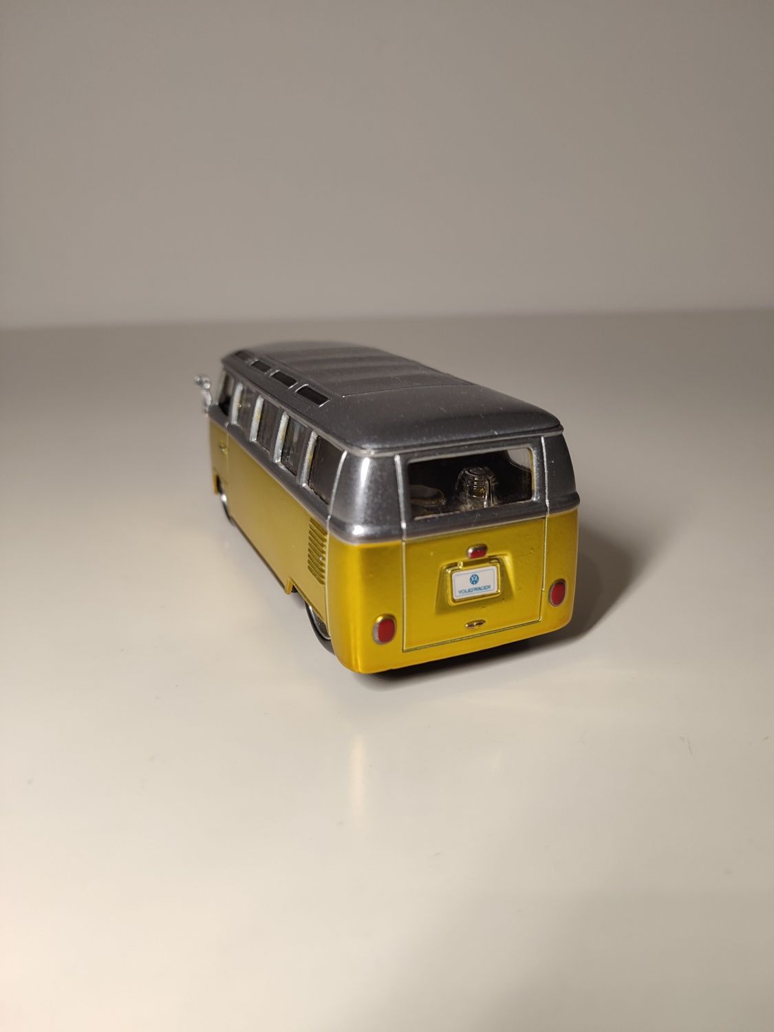 Volkswagen Van Samba Burago