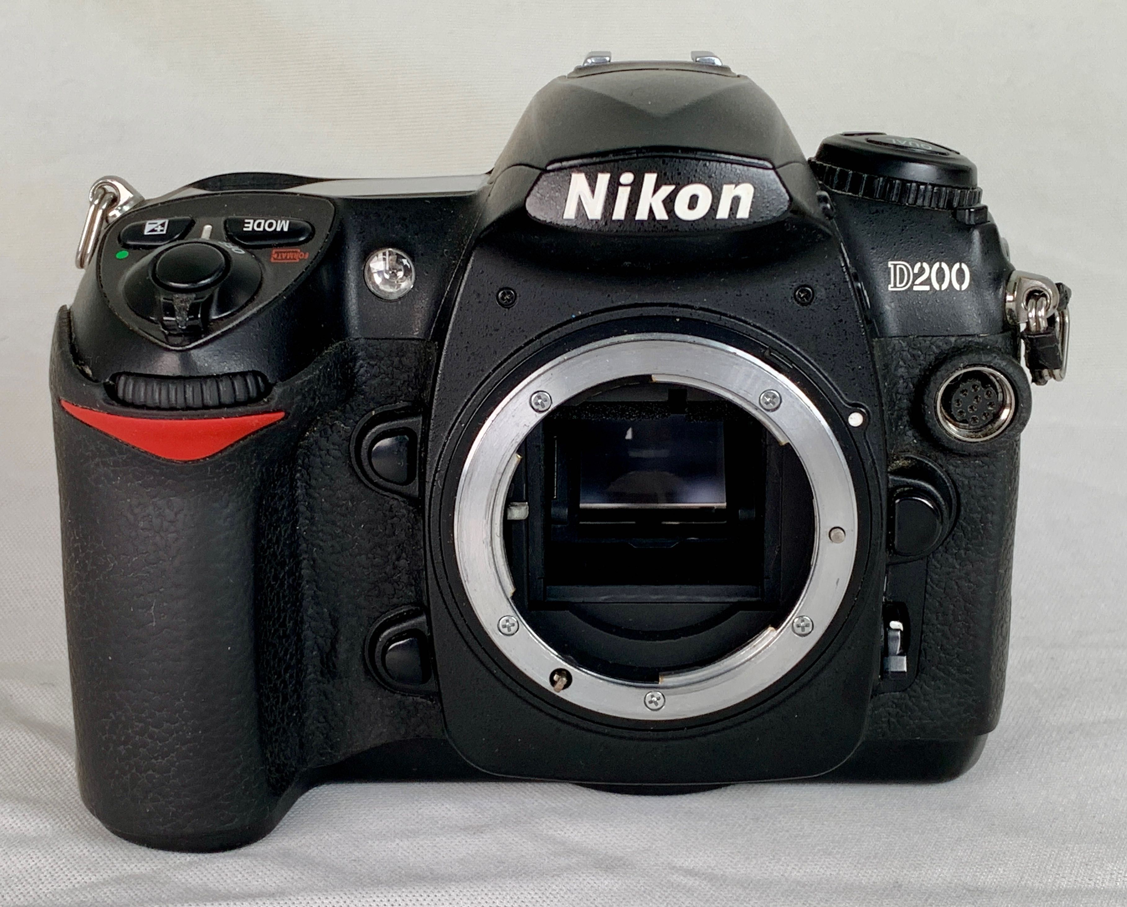 Nikon D200 z polskiej dystrybucji
