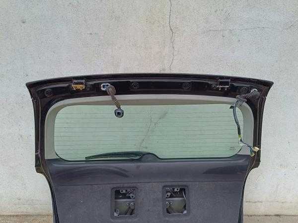 Porta da Mala Toyota Avensis II SW (T25) (03-08)
