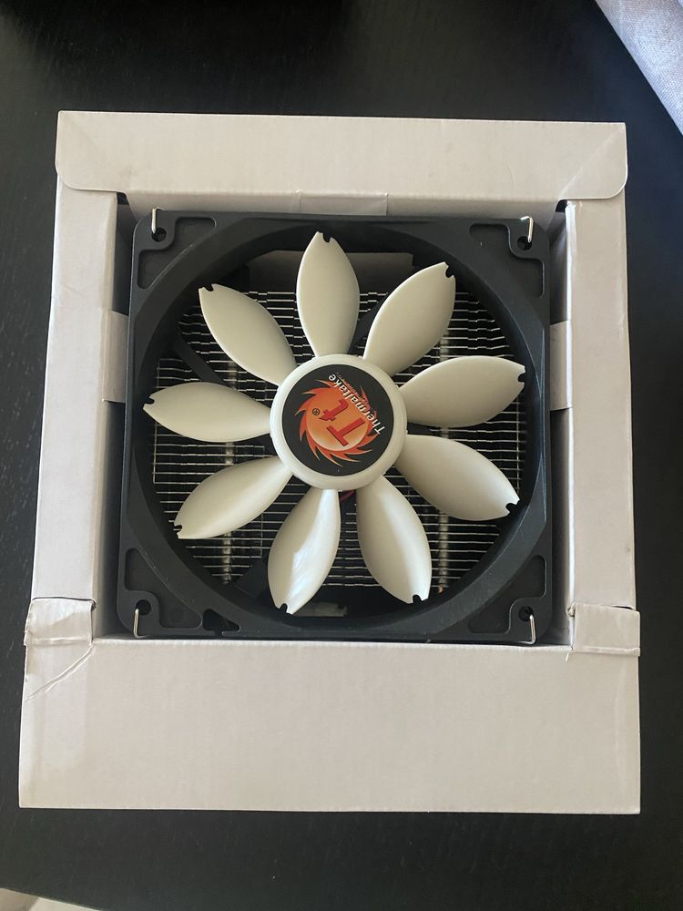 Thermaltake ISGC-300 CPU Cooler - Novo