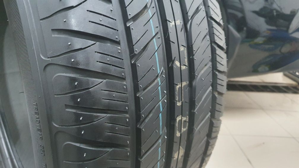 285.50R20 Dunlop Grandtrek