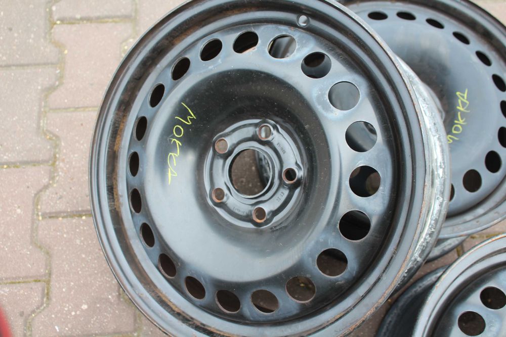16 Felgi stalowe OPEL MOOKA